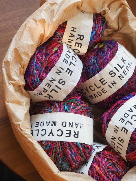 Kronika realizacji – haftowane etykiety